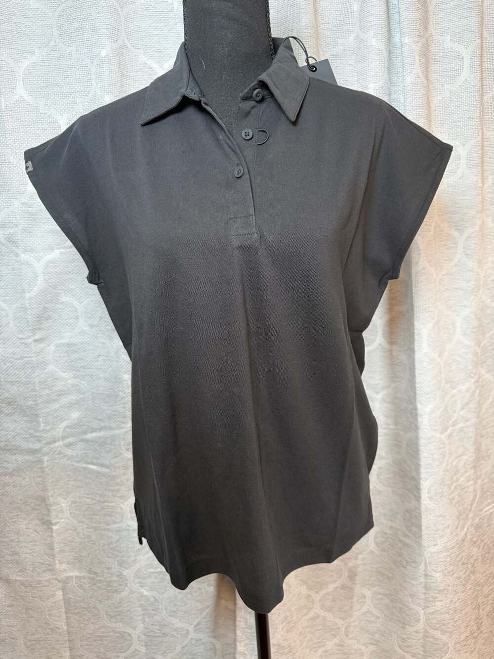 FIGS Women’s Technical Pique Ella Scrub Polo Size S Black